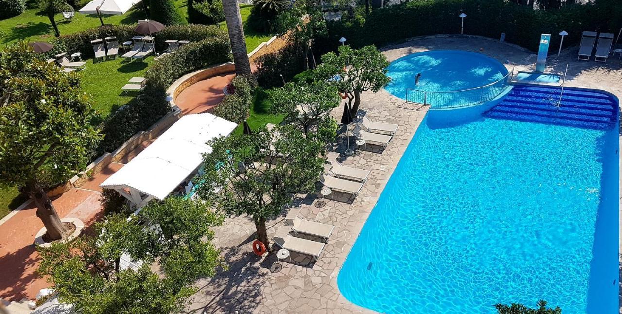 Hotel Alpha Sant'Agnello Εξωτερικό φωτογραφία