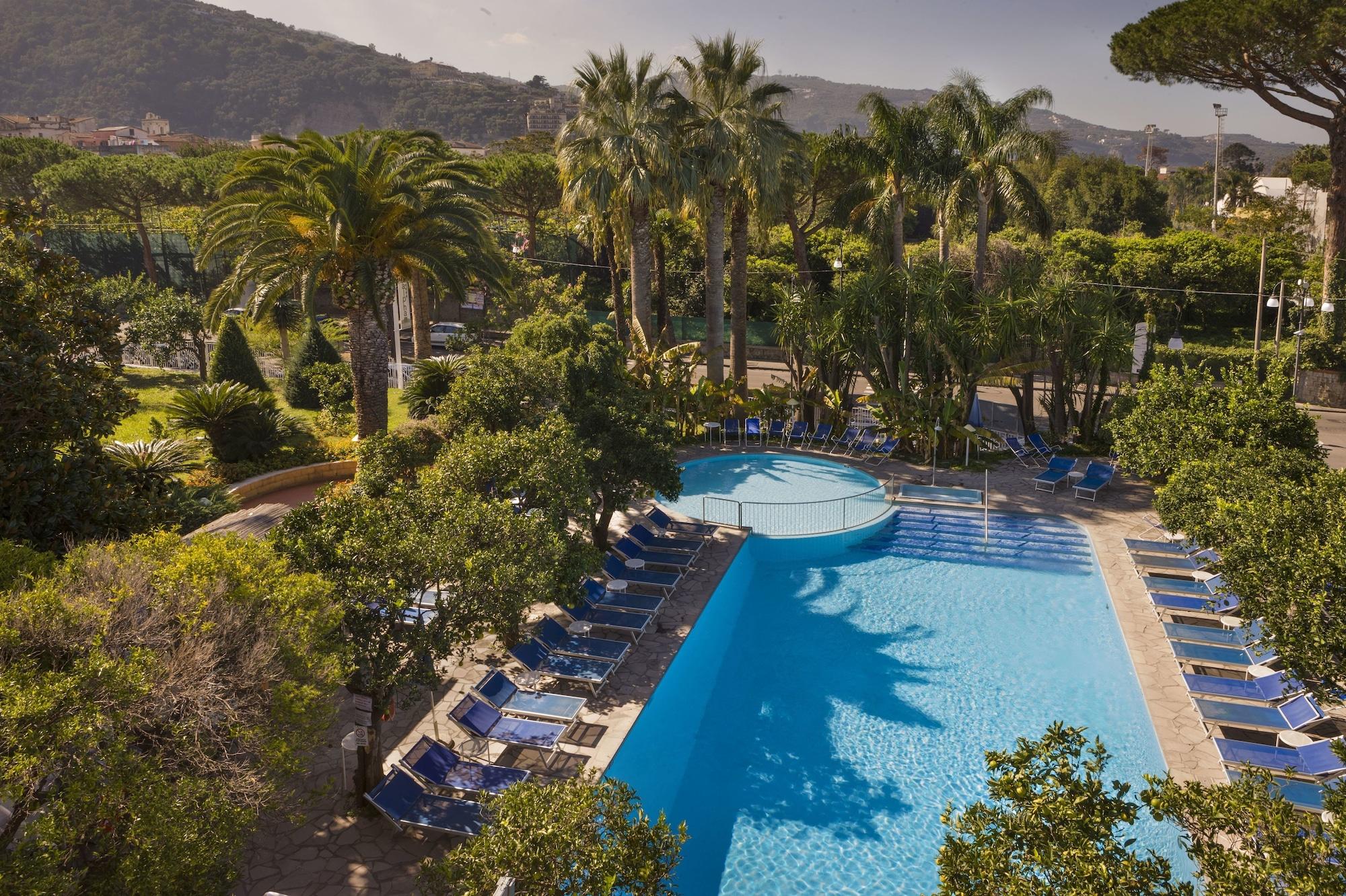 Hotel Alpha Sant'Agnello Εξωτερικό φωτογραφία