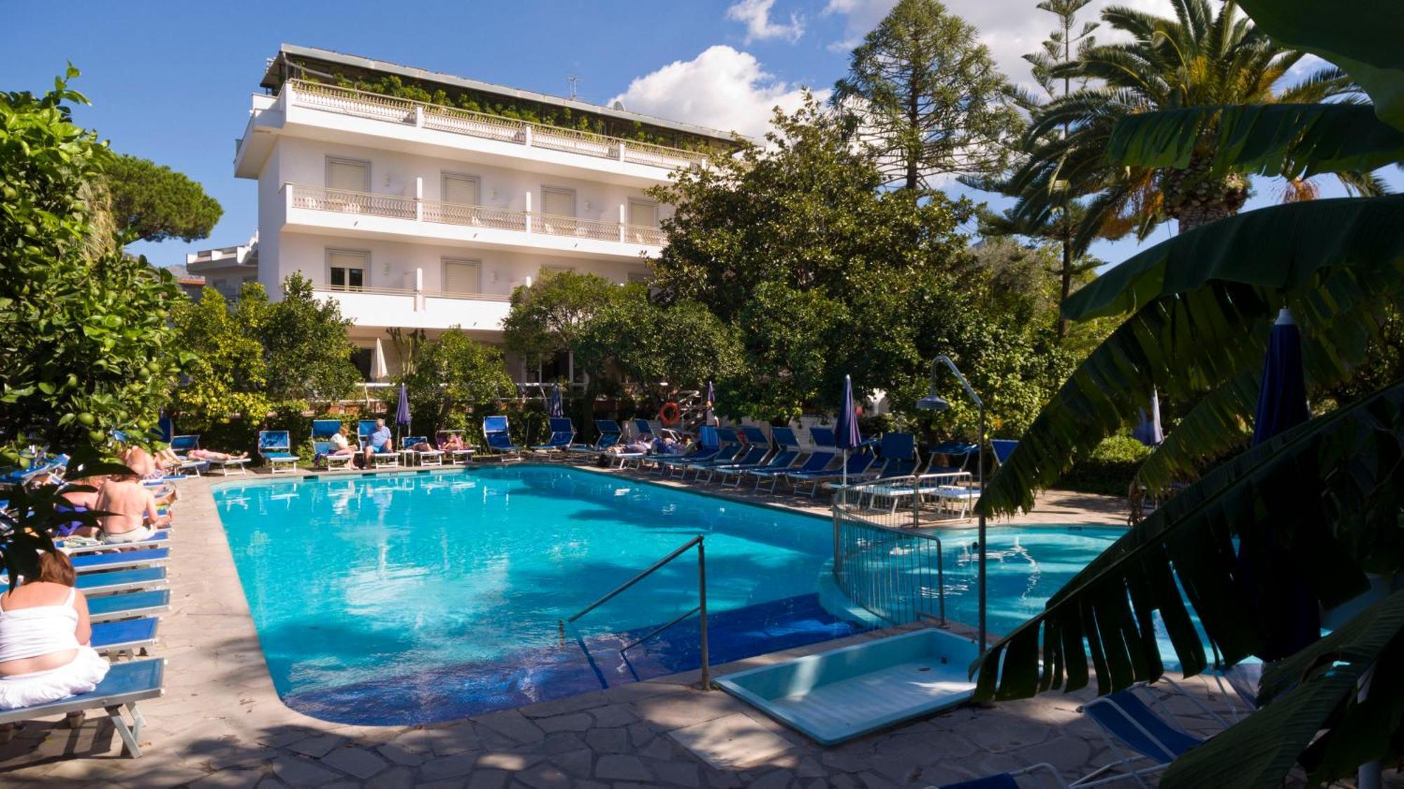 Hotel Alpha Sant'Agnello Εξωτερικό φωτογραφία